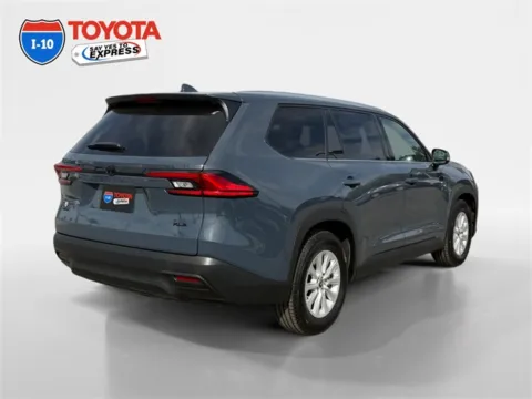 More photos of 2024 Toyota Grand Highlander XLE at I-10 Toyota, CA