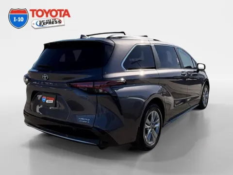 More photos of 2023 Toyota Sienna Limited at I-10 Toyota, CA