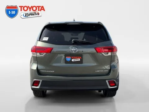 More photos of 2018 Toyota Highlander Limited at I-10 Toyota, CA