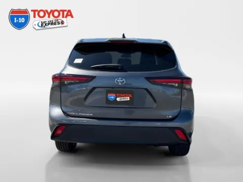 More photos of 2025 Toyota Highlander LE at I-10 Toyota, CA
