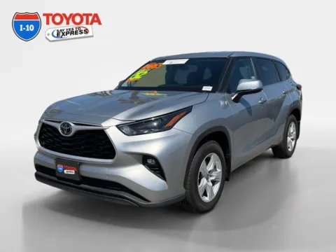 Silver 2024 Toyota Highlander LE for sale in Indio, CA