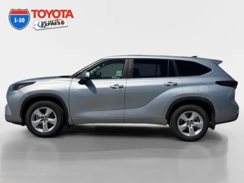 Photos of 2024 Toyota Highlander LE for sale in Indio, CA at I-10 Toyota