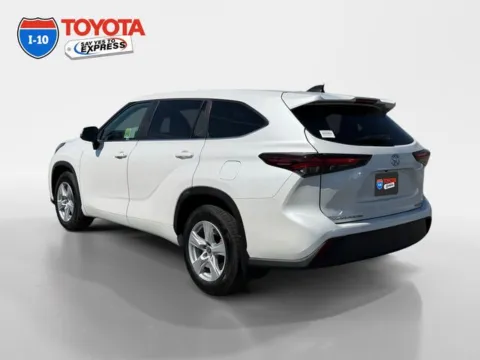 Another view of 2024 Toyota Highlander LE for sale in Indio, CA at I-10 Toyota
