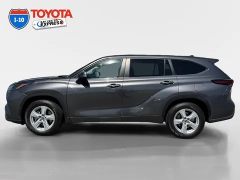 Photos of 2024 Toyota Highlander LE for sale in Indio, CA at I-10 Toyota