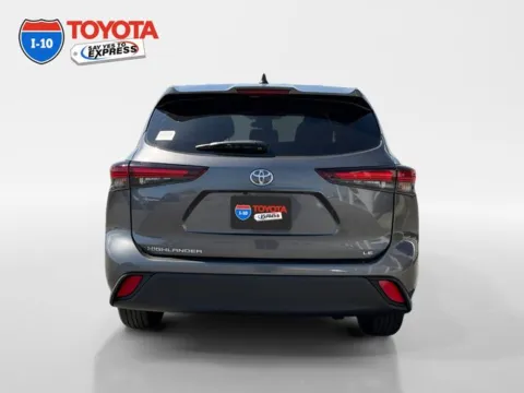 More photos of 2024 Toyota Highlander LE at I-10 Toyota, CA