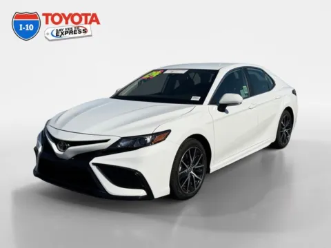 White 2024 Toyota Camry SE for sale in Indio, CA