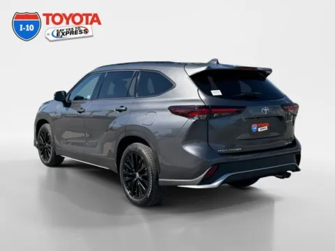 Another view of 2025 Toyota Highlander XSE for sale in Indio, CA at I-10 Toyota
