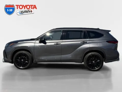 Photos of 2025 Toyota Highlander XSE for sale in Indio, CA at I-10 Toyota