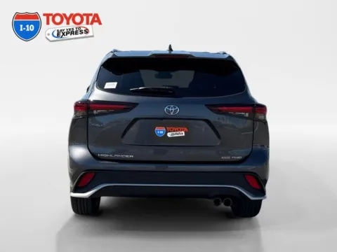 More photos of 2025 Toyota Highlander XSE at I-10 Toyota, CA