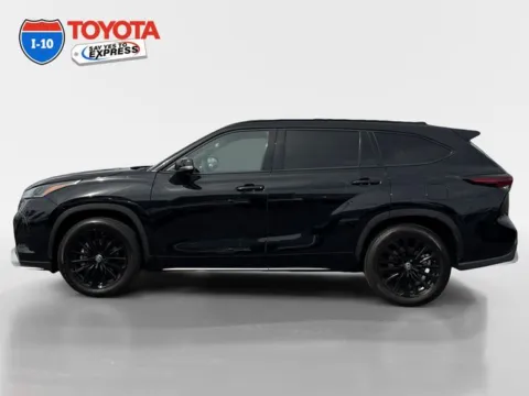 Photos of 2025 Toyota Highlander XSE for sale in Indio, CA at I-10 Toyota