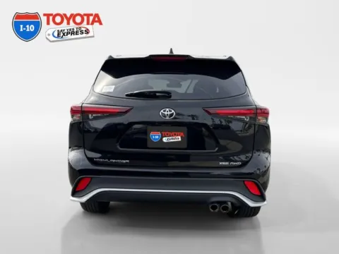 More photos of 2025 Toyota Highlander XSE at I-10 Toyota, CA