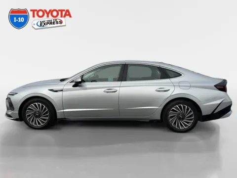 Photos of 2025 Hyundai Sonata Hybrid SEL for sale in Indio, CA at I-10 Toyota