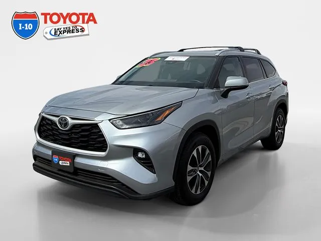 Silver 2023 Toyota Highlander XLE for sale in Indio, CA