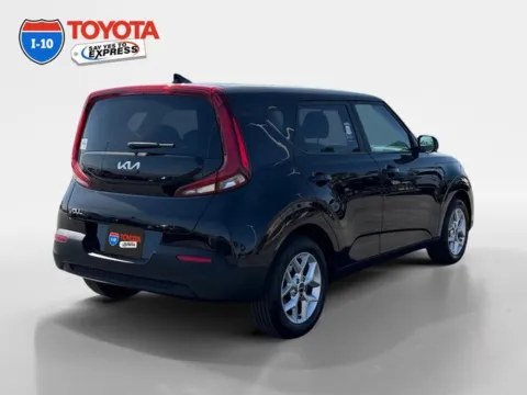 More photos of 2022 Kia Soul LX at I-10 Toyota, CA