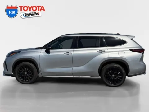 Photos of 2025 Toyota Highlander XSE for sale in Indio, CA at I-10 Toyota