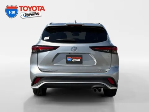 More photos of 2025 Toyota Highlander XSE at I-10 Toyota, CA