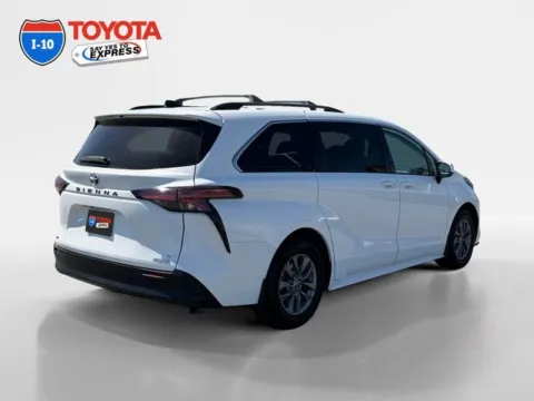 More photos of 2022 Toyota Sienna LE at I-10 Toyota, CA
