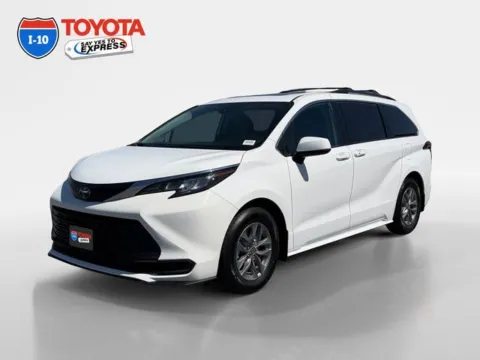 White 2022 Toyota Sienna LE for sale in Indio, CA