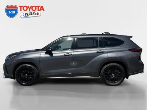 Photos of 2024 Toyota Highlander XSE for sale in Indio, CA at I-10 Toyota