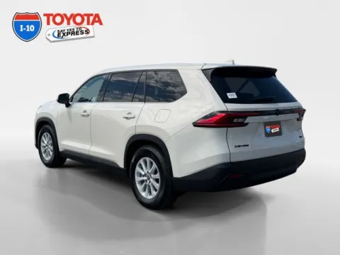 Another view of 2024 Toyota Grand Highlander Hybrid XLE for sale in Indio, CA at I-10 Toyota
