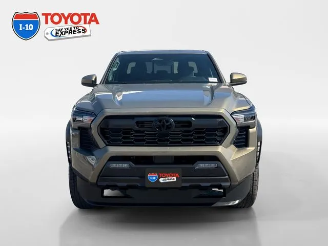Toyota Tacoma photo 8