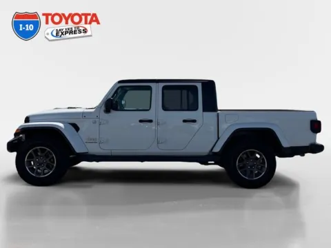 Photos of 2020 Jeep Gladiator Overland for sale in Indio, CA at I-10 Toyota