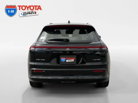 More photos of 2025 Toyota Crown Signia Limited at I-10 Toyota, CA