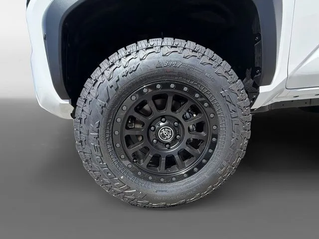 Toyota Tacoma photo 12