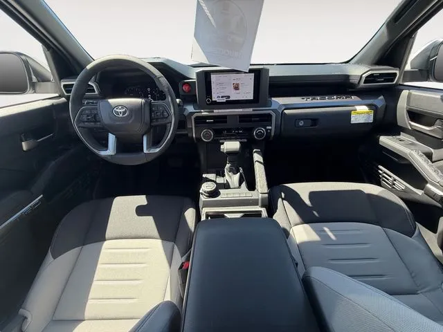 Toyota Tacoma photo 10