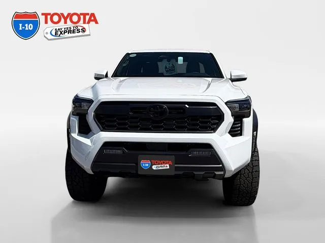 Toyota Tacoma photo 8
