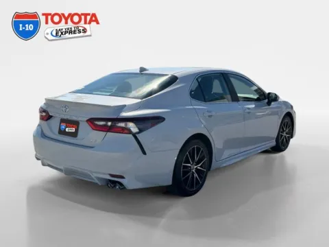 More photos of 2024 Toyota Camry SE at I-10 Toyota, CA