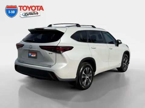 More photos of 2026 Toyota Highlander Hybrid XLE at I-10 Toyota, CA
