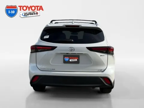 More photos of 2026 Toyota Highlander Hybrid XLE at I-10 Toyota, CA