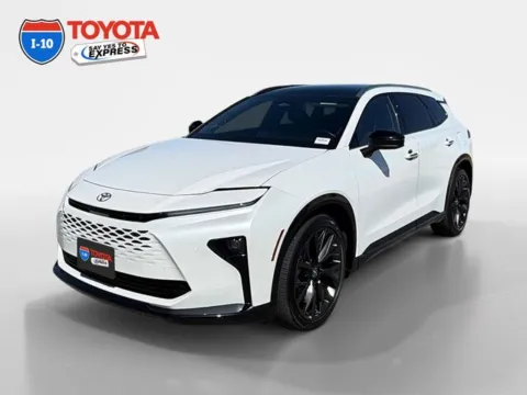 White 2025 Toyota Crown Signia Limited for sale in Indio, CA