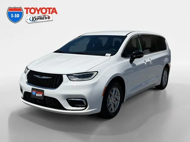 White 2025 Chrysler Pacifica Select for sale in Indio, CA