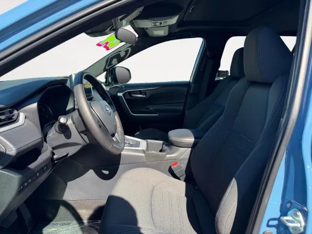 Toyota RAV4 photo 9