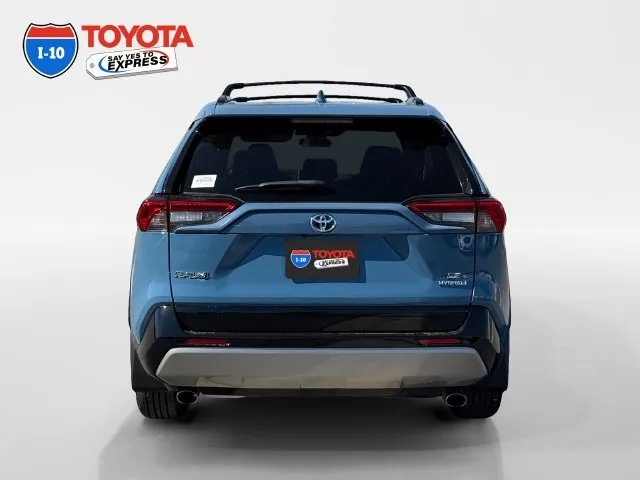 Toyota RAV4 photo 4