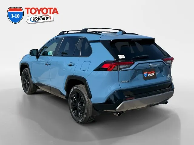 Toyota RAV4 photo 3
