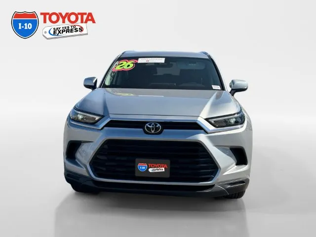 Toyota Grand Highlander photo 8