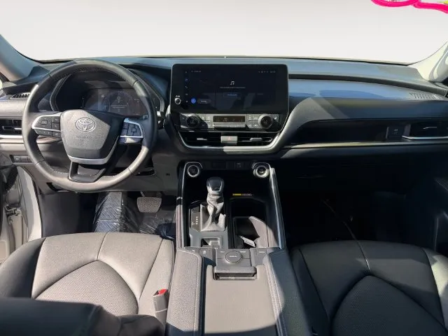 Toyota Grand Highlander photo 10