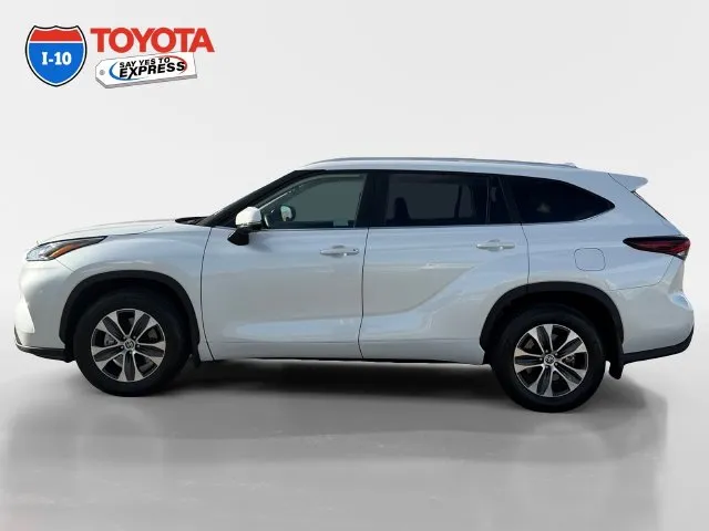 Toyota Highlander photo 2