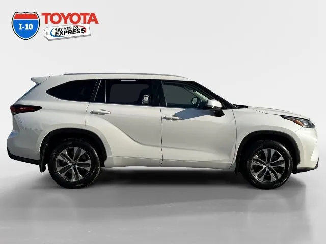 Toyota Highlander photo 6