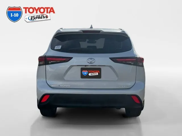 Toyota Highlander photo 4