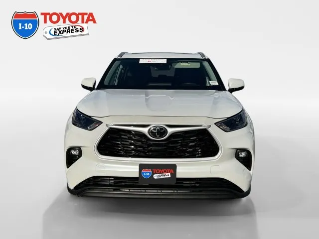 Toyota Highlander photo 8