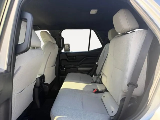 Toyota 4Runner photo 11