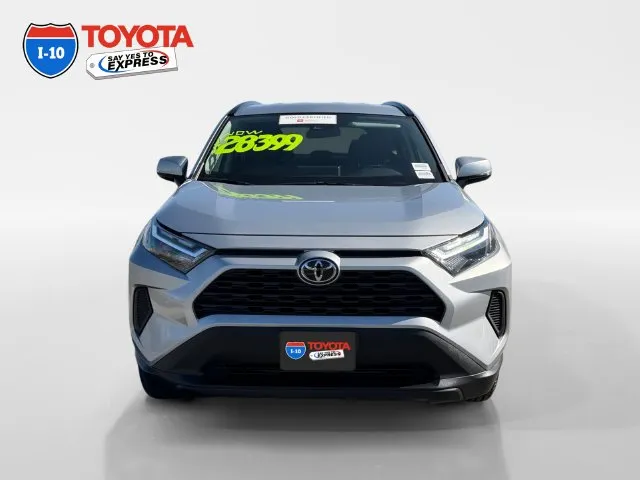 Toyota RAV4 photo 8
