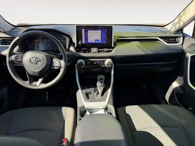 Toyota RAV4 photo 10