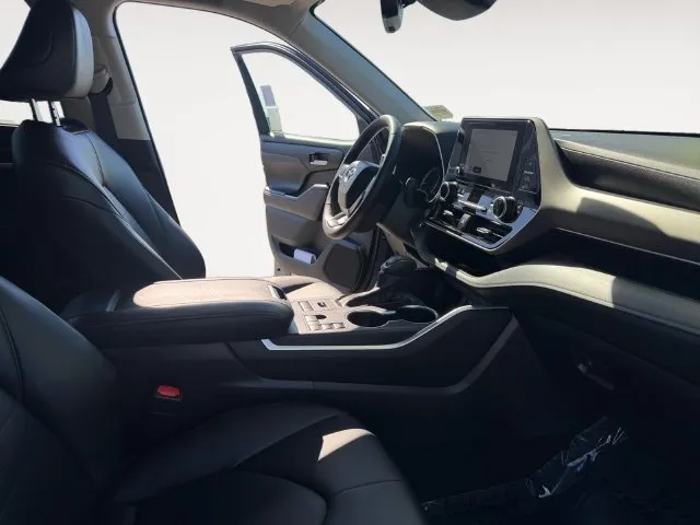Toyota Highlander photo 13