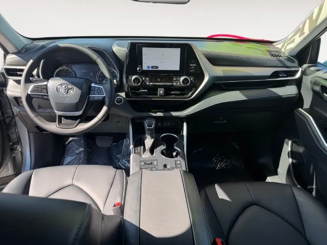 Toyota Highlander photo 10