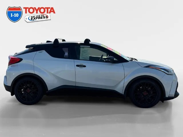 Toyota C-HR photo 6
